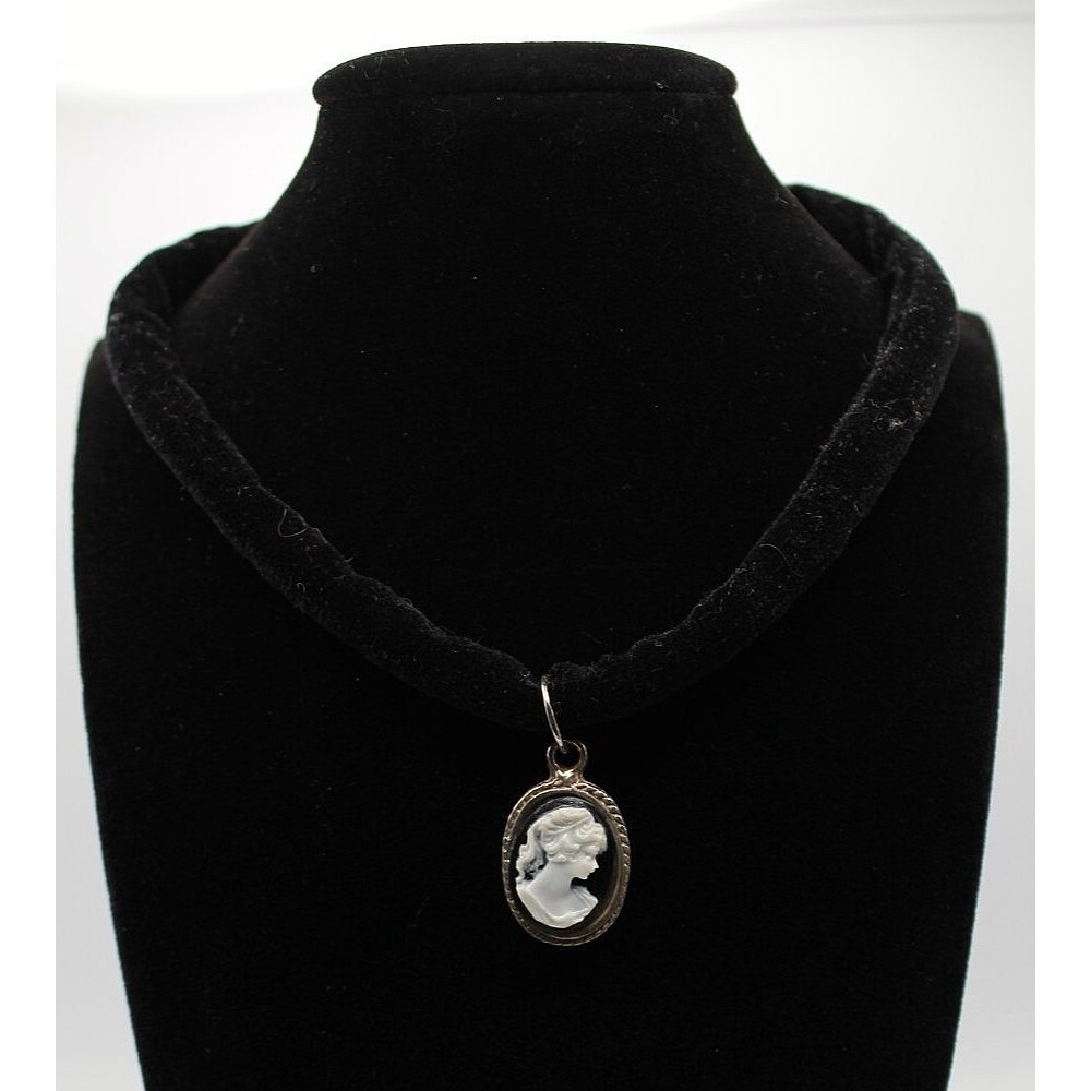 Vintage Cameo Pendant Necklace Carved Profile Portrait Black Choker